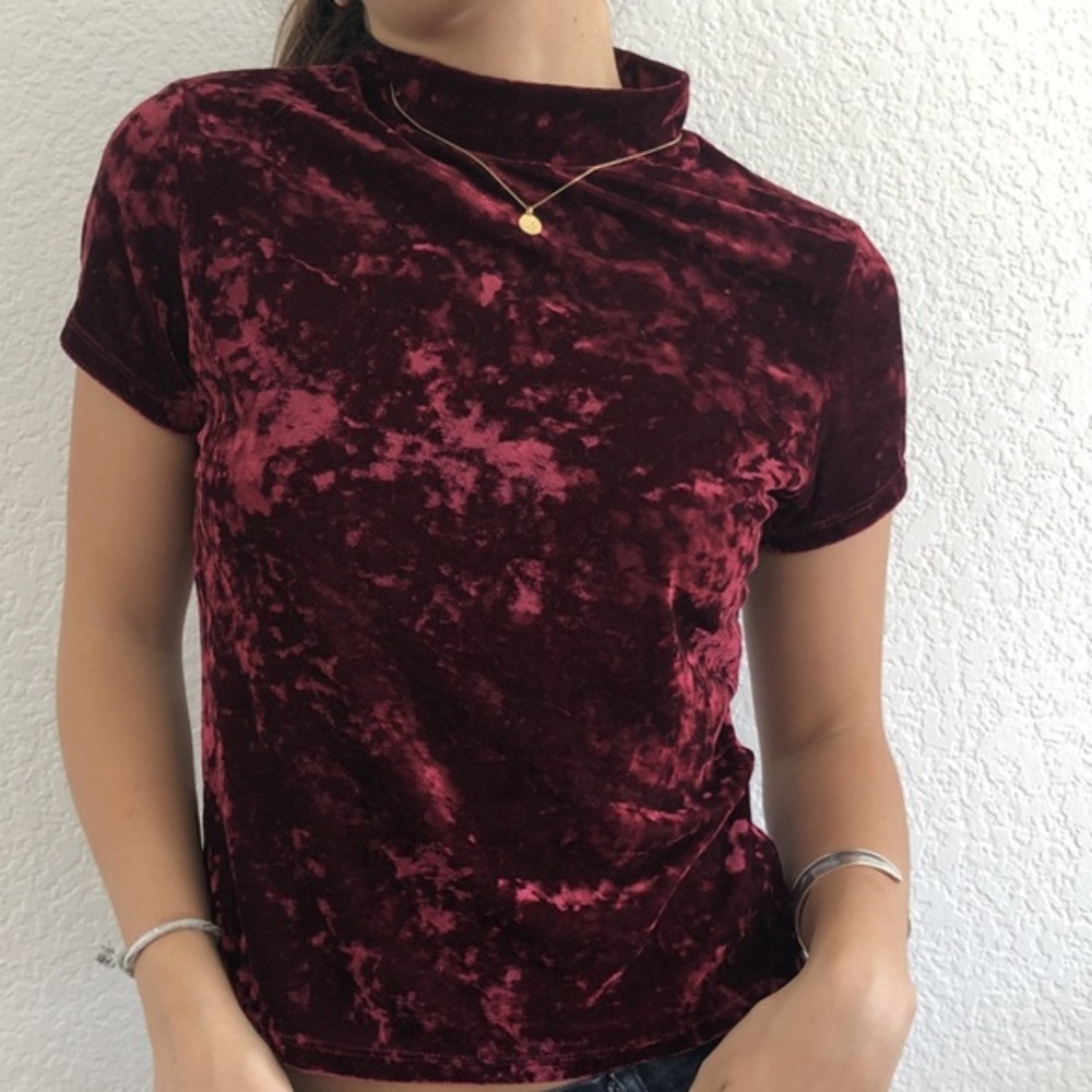 FOREVER 21 Velvet Crop Short sleeve shirt Maroon